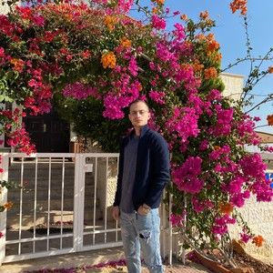 Meet your Posher, Abdallah